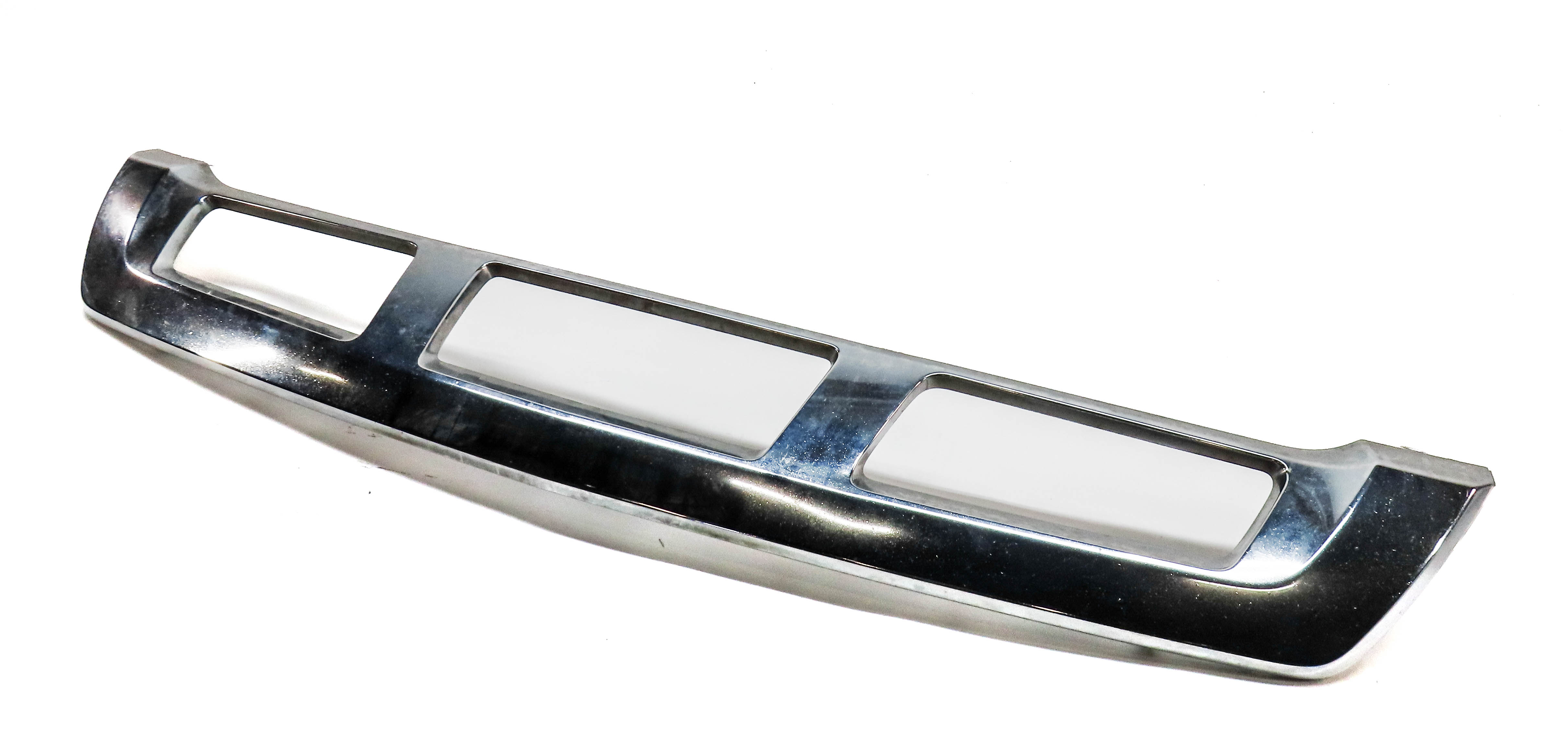 2014 MERCEDES GL450 (X166) FRONT LOWER BUMPER VALANCE TRIM PANEL (CHROME) — exact item pictured